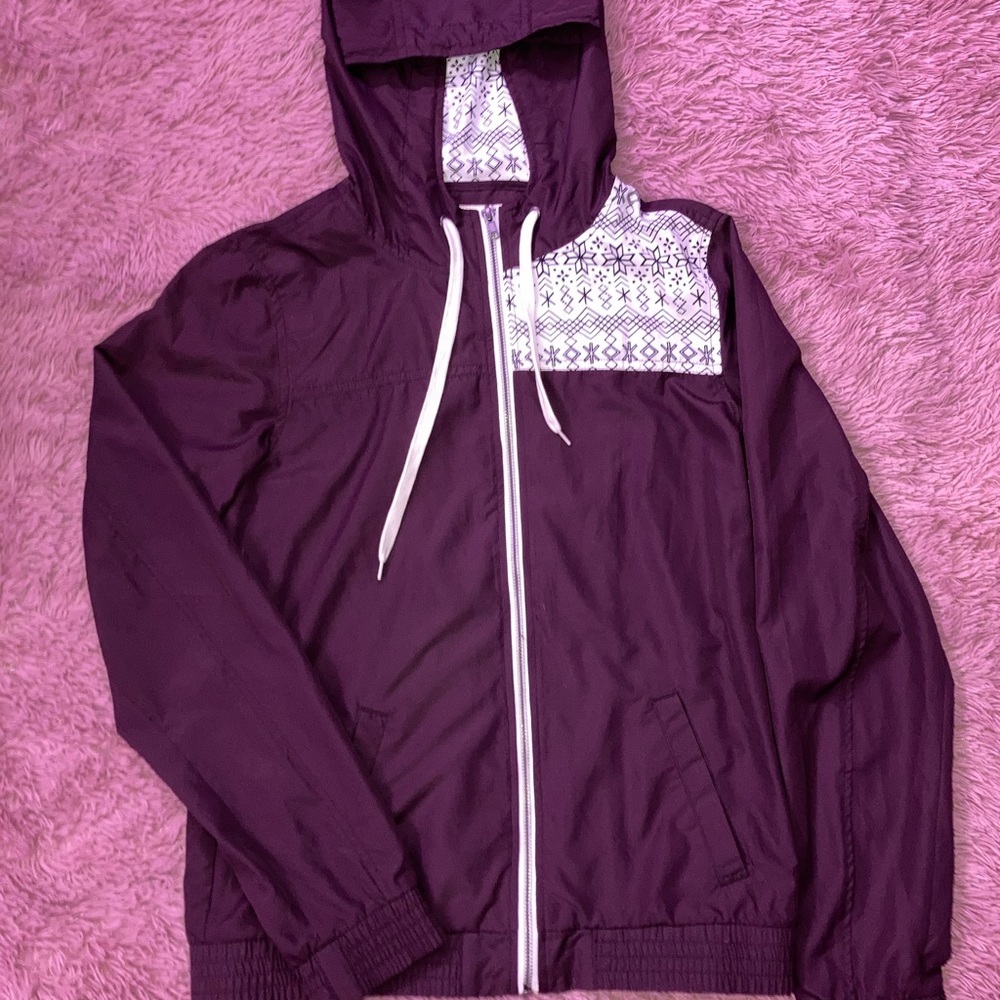 Maroon Wind Breaker. Size M